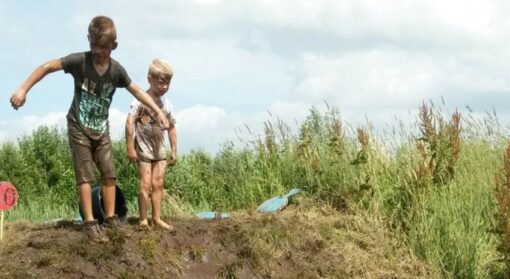 Alle kinderen naar buiten, de speurzoekers, boek buiten spelen, leerzaam, wonderzolder.nl