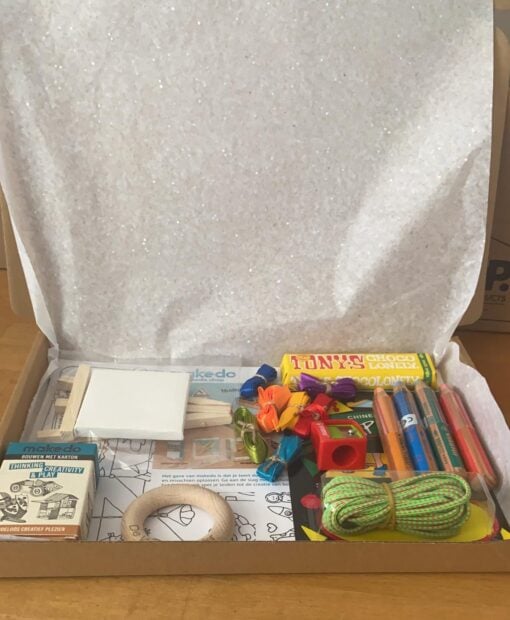 thuisonderwijs box medium, cadeautje, thuis spelen en leren, wonderzolder.nl