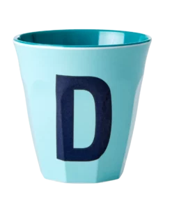 RICE melamine cup medium letter D blauw, letterbeker, letter beker, RICE, beker alfabet, alfabet, wonderzolder.nl