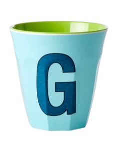 RICE melamine cup medium letter G blauw, letterbeker, letter beker, RICE, beker alfabet, alfabet, wonderzolder.nl