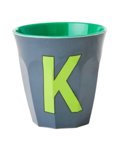 RICE melamine cup medium letter K blauw, letterbeker, letter beker, RICE, beker alfabet, alfabet, wonderzolder.nl