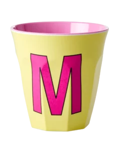 RICE melamine cup medium letter M rood, letterbeker, letter beker, RICE, beker alfabet, alfabet, wonderzolder.nl