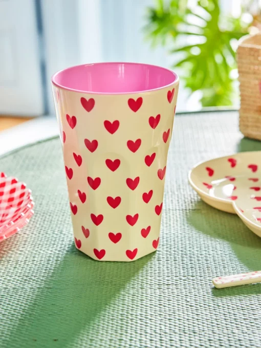 RICE beker darling hearts, melamine, large cup, servies, kinderservies, darling hearts, hartjesbeker, hartjes, RICE, wonderzolder.nl
