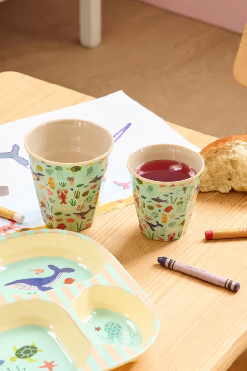 Rice beker blue ocean, medium cup, melamine, kinderservies, kinderbeker, ocean, blue, zeedieren, blauw, rice, wonderzolder.nl