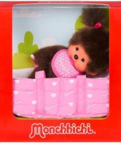 Monchhichi meisje in draagmand, knuffel, knuffelpop, draagmand, meisje, monchhichi, wonderzolder.nl