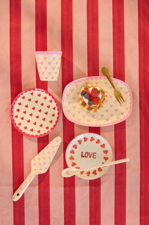 RICE plate hearts dark pink, melamine, kinderservies, plate, small, servies, hearts, hartjes, roze, dark pink, rice, wonderzolder.nl