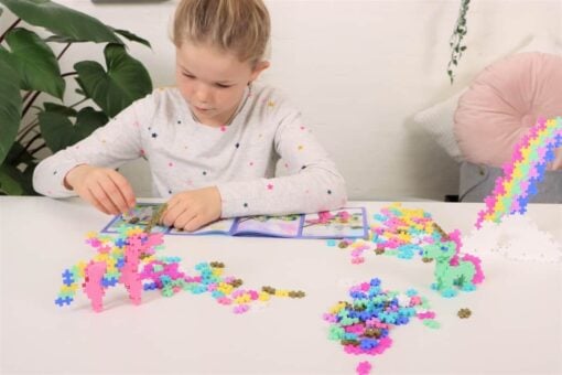 Plus-Plus learn to build unicorn, bouwstenen, bouwspeelgoed, unicorn, eenhoorn, bouwpakket, educatief speelgoed, creatief speelgoed, duurzaam, plus-plus, wonderzolder.nl