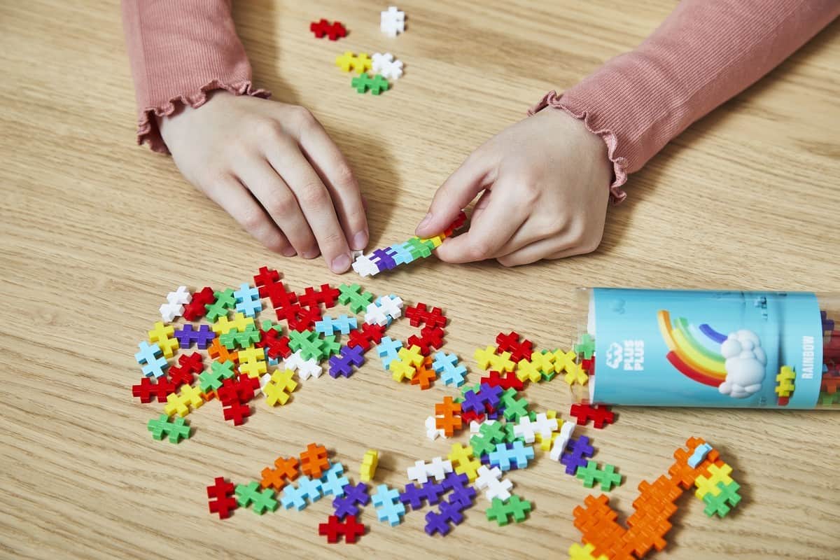 Plus-Plus tube regenboog, 240 stuks, bouwstenen, bouwspeelgoed, educatief speelgoed, creatief speelgoed, duurzaam, regenboog, rainbow, plus-plus, wonderzolder.nl