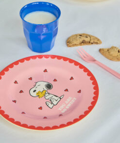 RICE bord Snoopy Pink, melamine, bord, kinderbord, kinderservies, Peanuts, Snoopy, pink, roze, rice, wonderzolder.nl