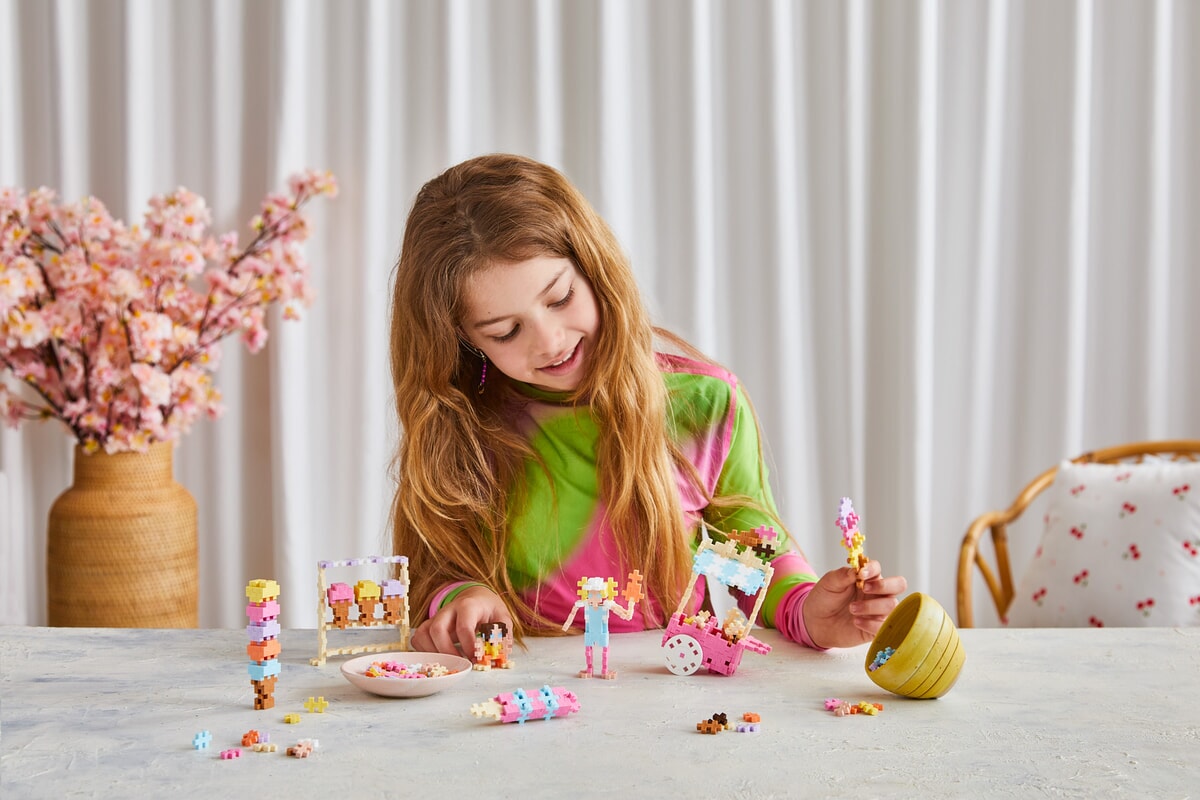 Plus Plus Learn to Build Ice Cream Shop