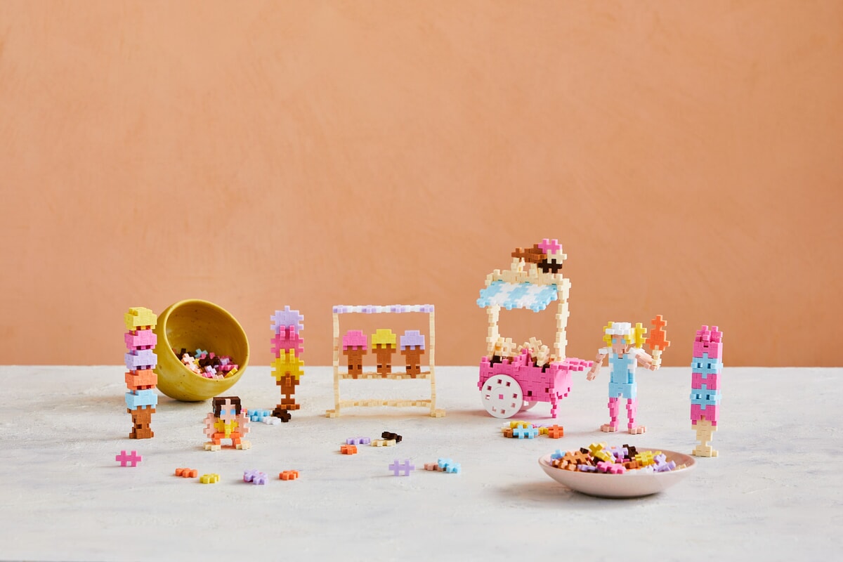 Plus Plus Learn to Build Ice Cream Shop