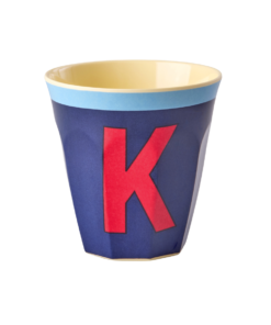 RICE beker letter K blauw vintage, melamine, kinderbeker, letterbeker, blauw, vintage, rice, wonderzolder.nl
